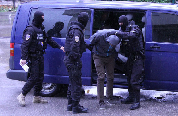 АКЦИЈА САЛА: Ухапшено седам особа због продаје хероина 